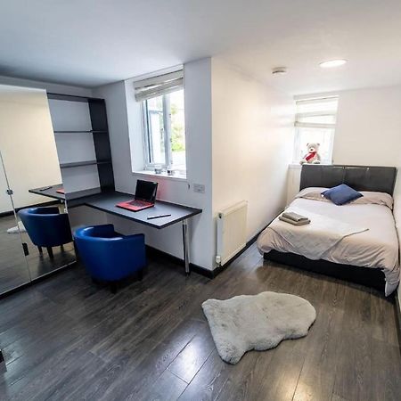 Studio Close To Selly Oak Train Station Birmingham Ngoại thất bức ảnh